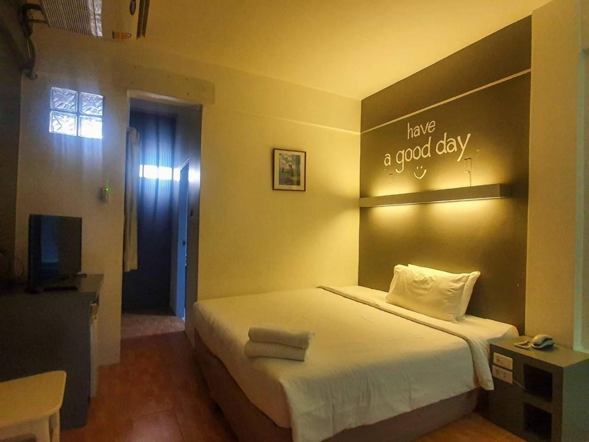Bj City Hotel Сурат Тхани Екстериор снимка