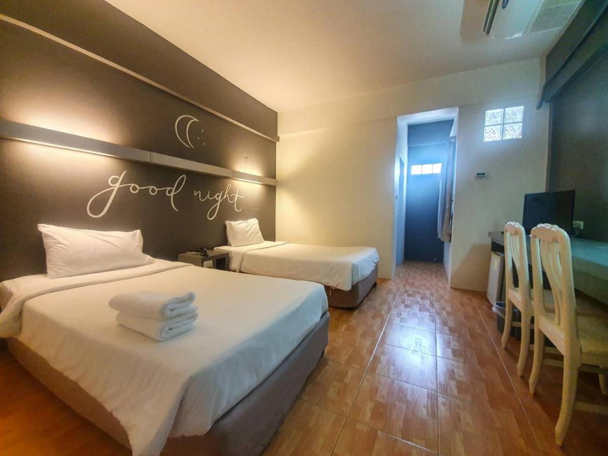 Bj City Hotel Сурат Тхани Екстериор снимка