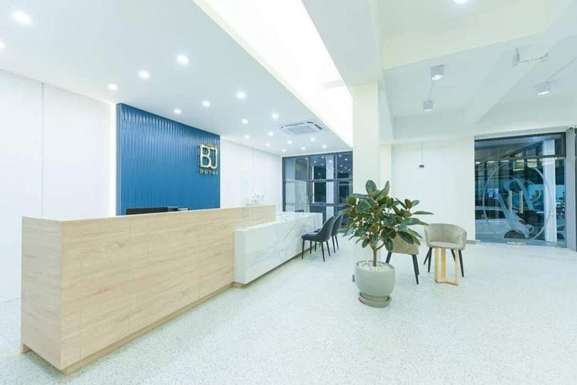 Bj City Hotel Сурат Тхани Екстериор снимка